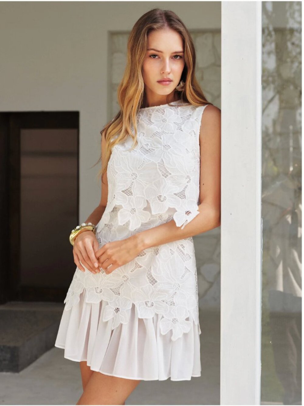 NWT Commense Sleeveless Floral Lace Ruffled Mini Dress